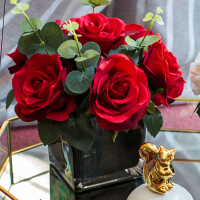 红玫瑰花瓶