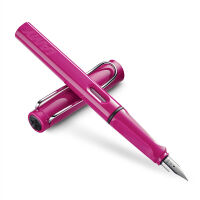 粉红色钢笔/墨水笔