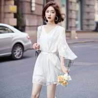 白色连衣裙短款