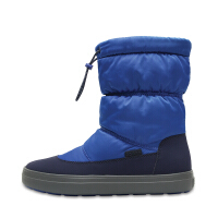 蓝色雪地靴