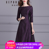 紫色连衣裙秋季